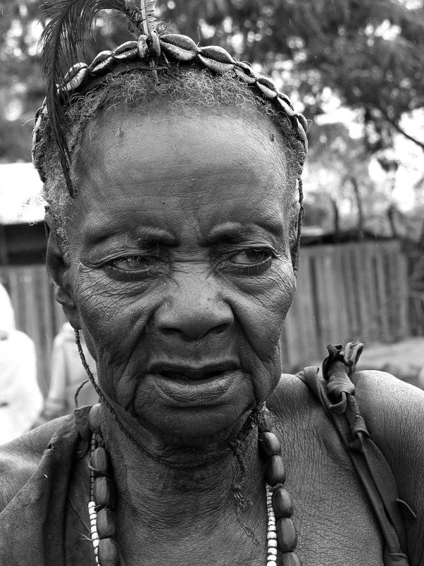 Old woman bw.jpg