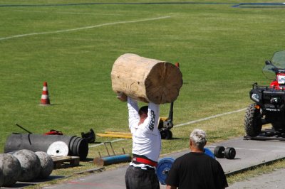strongman_competition_