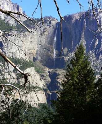 Yosemite Falls from 4-mile trail