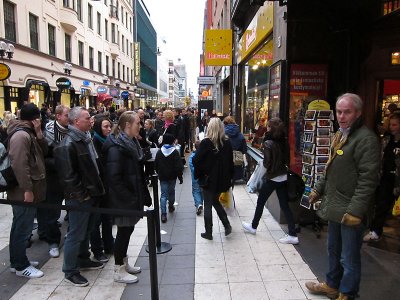 The queue to the Halloween store
