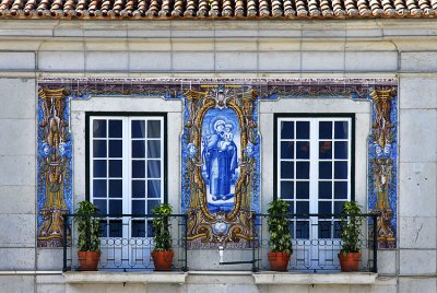 Cascais: Windows & Azulejos