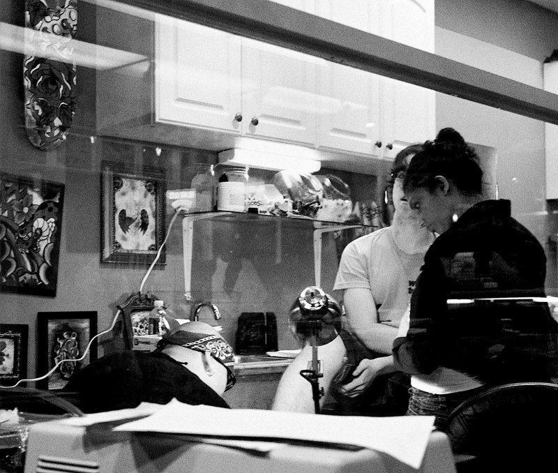 tattoo on W Fourth 01 bw se