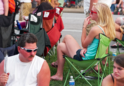 Fourth of July 2008 spectators 01