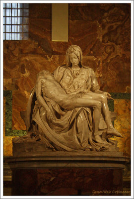 La Piet    /  Michelangelo Buonarroti