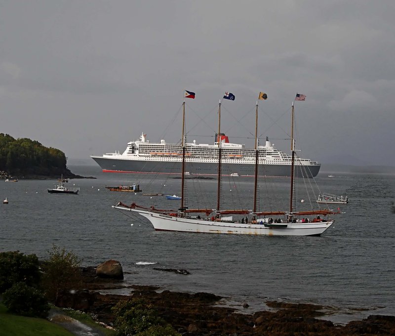 Queen Mary 2  Schooner_7393.jpg