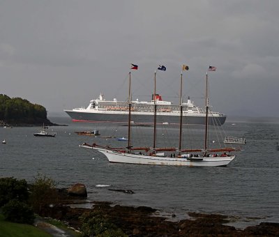 Queen Mary 2  Schooner_7393.jpg