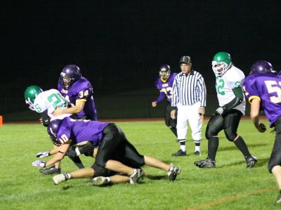 Chris Perry fighting for yardage