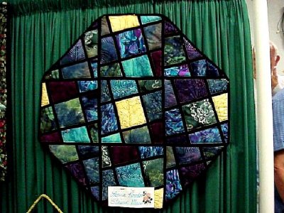 QUILT BY LOUISE HOWDEN.jpg