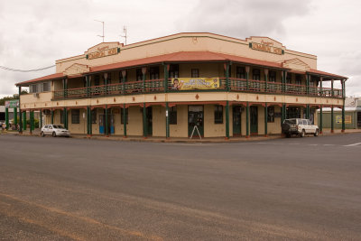 Finnigans Commercial Hotel Clermont.jpg