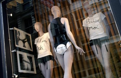 Mange Moi Window