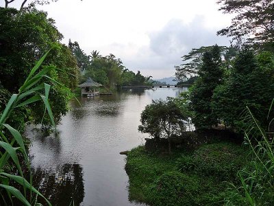 Hunas Falls Lake.