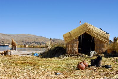 Isla Flotante - Lago Titicaca