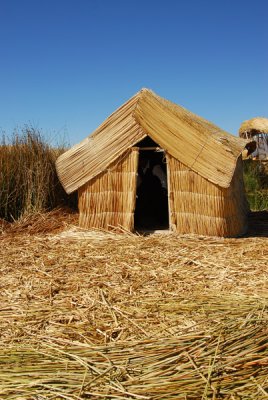 Reed hut, Uros Islands