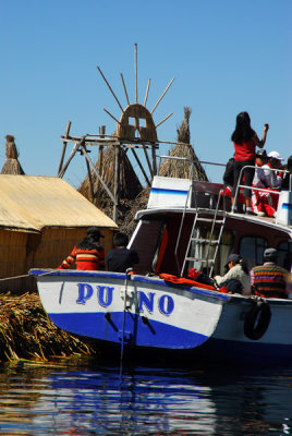 Tourist launch from Puno