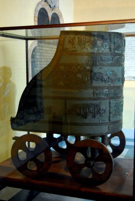 Ancient bronze Roman chariot, Sale Castellani, Palazzo dei Conservatori