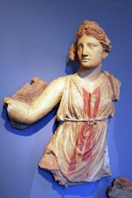 Terracotta of a female divinity wearing a diadem from the typmanum of the Tample of Mars