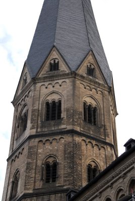 Das Bonner Mnster (11th-13thC)