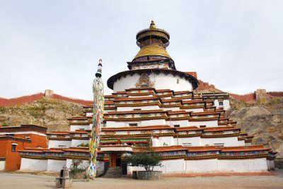 Gyantse Kumbum has 77 chapels on 9 levels