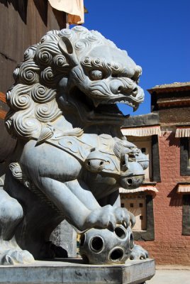 Chinese lion, Sakya Monastery