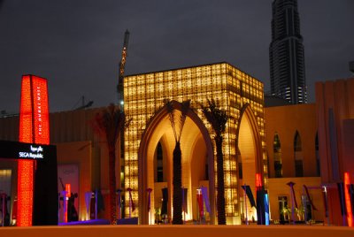 Entrance to the Dubai Mall lit up at night