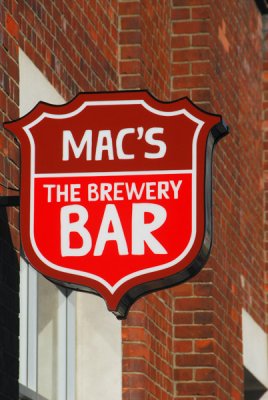 Macs - The Brewery Bar, 4 Taranaki St