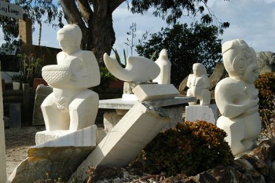 Maori stone carvings, Oneroa