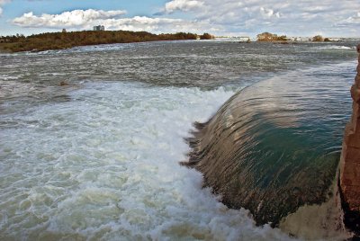 the powerhouse humpback weir