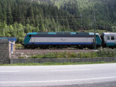 FS E405 pulling into Brenner station