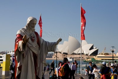Jesus statue with Sydney Opera House