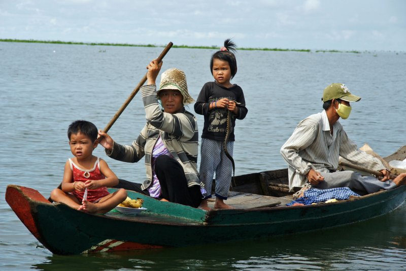 Boat Family 2.jpg