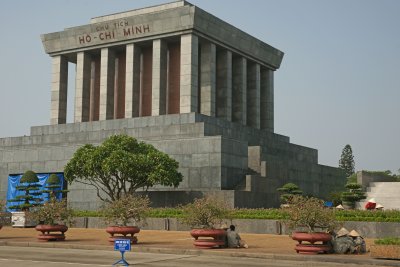 Ho Chi Minh Mausoleum Hanoi.jpg