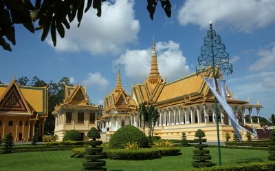Presidents Palace 2 Phenom Penh.jpg