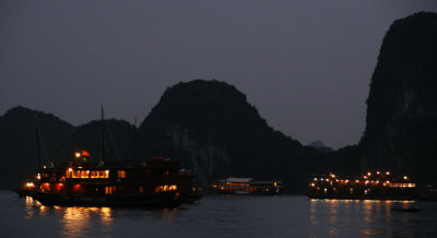 Sampan Dusk Halong Bay.jpg