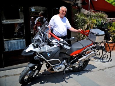 Motorcycle in Istanbul.jpg