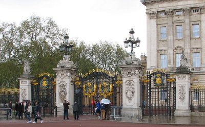 Gates of Buckingham Palace.
