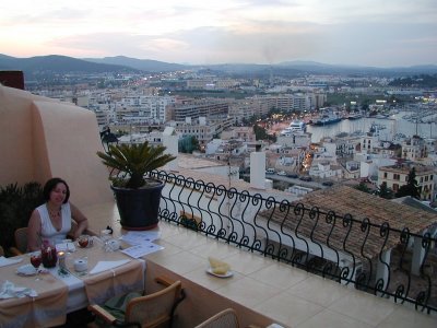 Dinner Above the Town (1/7)