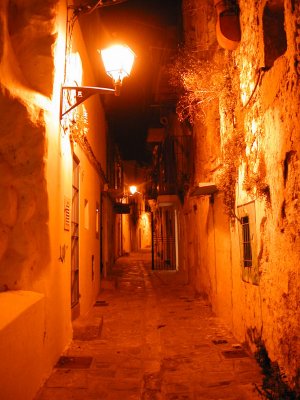 Quiet Backstreets by Night (4/7)