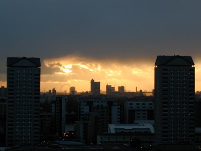 London in the Distance (4/3)