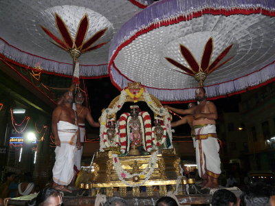 MM Sattrumarai -evening Parthasarathy on DharmAdhi peedam2.JPG