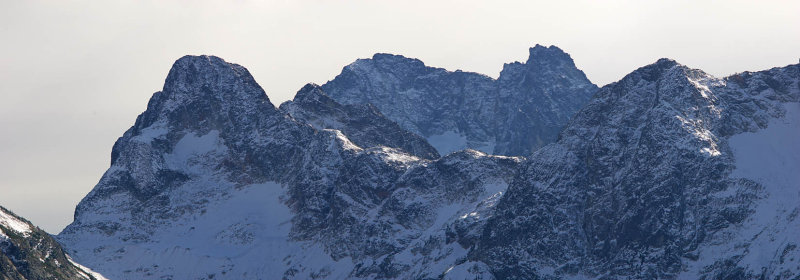 Easy Pass (SE) _ Fisher Peak (2443m) - Black Peak (2735m)