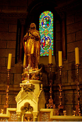 The chapel of the Virgin golden