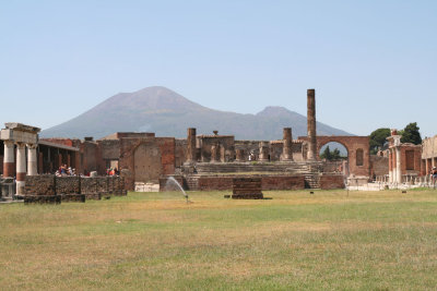 Mount Vesuvius in background