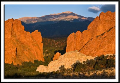 Pikes Peak Viewed From Garden Of The Gods