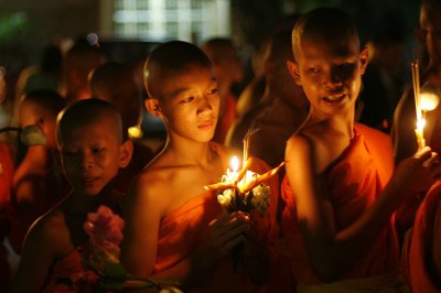 Young Monks Wat Phra Singh.web.jpg