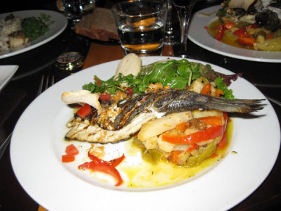 Daurade (sea bream) with mixed vegetables