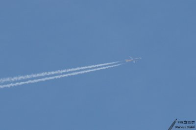 Boeing 757-200 Monarch Hedkandi