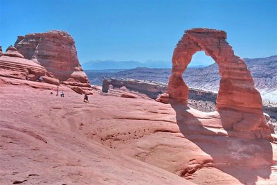Delicate Arch hung on top of the bowl  IMG_6516.jpg