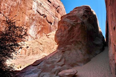 Trail to Arch IMG_6593.jpg