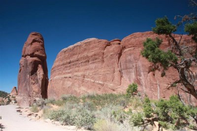 Trail to Arch IMG_6603.JPG