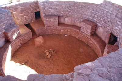 Visit ... The Anasazis Indian Ruins  of  the Peublos